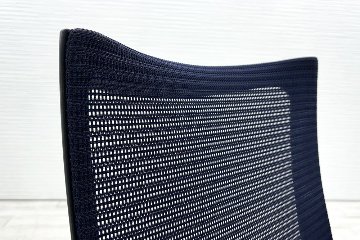 オカムラ バロンチェア 中古 可動肘(アジャストアーム) ハイバック メッシュ 中古オフィス家具 ダークブルーの画像