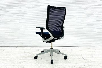 オカムラ バロンチェア 中古 可動肘(アジャストアーム) ハイバック メッシュ 中古オフィス家具 ダークブルーの画像