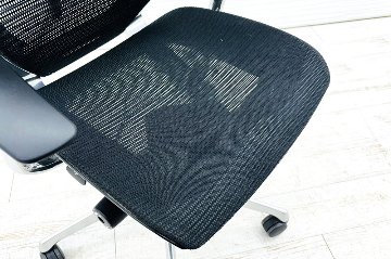 オカムラ バロンチェア Baron ハイバック 中古 2021年製 中古オフィス家具 固定肘 メッシュ デザインアーム ブラックの画像