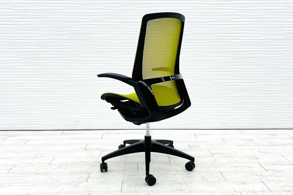 オカムラ フィノラチェア 中古 2020年製 Finora メッシュ 中古オフィス家具 固定肘 C745MR-F1E5 グリーンの画像