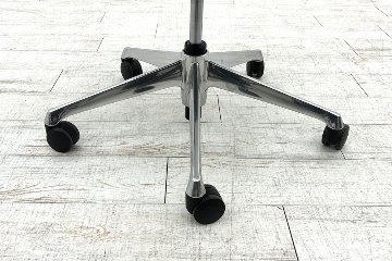 オカムラ シルフィーチェア 中古 2016年製 ハイバック 可動肘 中古チェア Sylphy クッション 中古オフィス家具 C685BW-FMP3 ミディアムブルーの画像