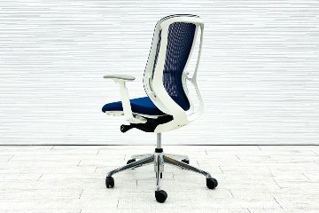 オカムラ シルフィーチェア 中古 2016年製 ハイバック 可動肘 中古チェア Sylphy クッション 中古オフィス家具 C685BW-FMP3 ミディアムブルーの画像