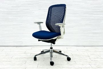 オカムラ シルフィーチェア 中古 2016年製 ハイバック 可動肘 中古チェア Sylphy クッション 中古オフィス家具 C685BW-FMP3 ミディアムブルーの画像