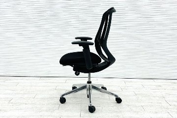 オカムラ シルフィーチェア 中古 2018年製 ハイバック 可動肘 中古チェア Sylphy クッション 中古オフィス家具 C685BR-FMP1 ブラックの画像
