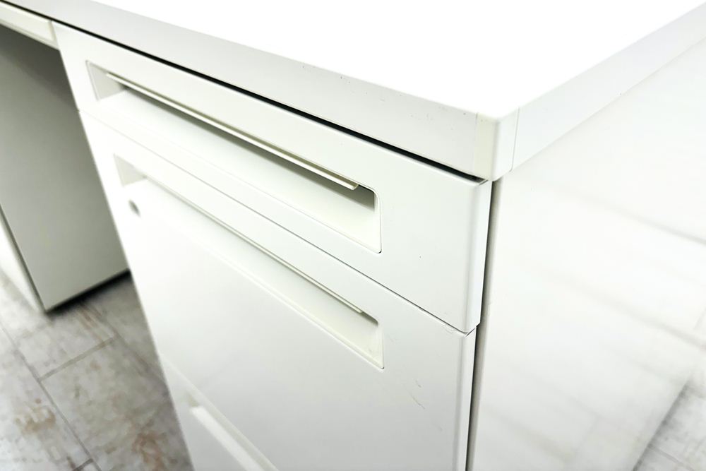 オカムラ 1400 両袖デスク 中古 OKAMURA 両袖机 中古オフィス家具 ホワイト 1400/700/720の画像