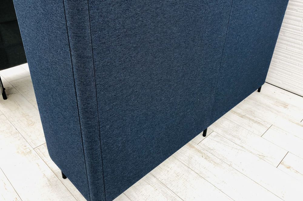 【2台セット】 コクヨ フォーレ 中古 パーテーション ソロワークブース ソロチェアブース  中古オフィス家具 1350/1350/2000 ネイビーの画像