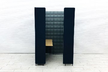 【2台セット】 コクヨ フォーレ 中古 パーテーション ソロワークブース ソロチェアブース  中古オフィス家具 1350/1350/2000 ネイビーの画像