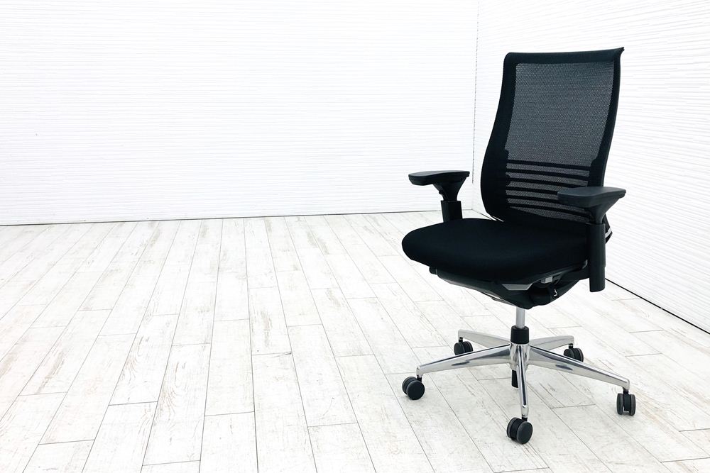 コクヨ ベゼルチェア 中古 2016年製 クッション Bezel 可動肘 KOKUYO 中古オフィス家具 ブラックの画像