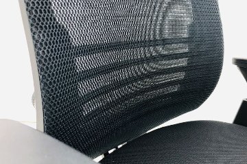 コクヨ ベゼルチェア 中古 2016年製 クッション Bezel 可動肘 KOKUYO 中古オフィス家具 ブラックの画像