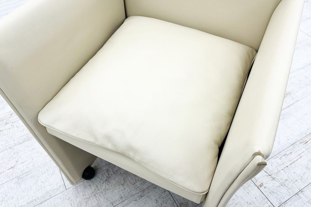 【6脚セット】 カッシーナ ブレーク アームチェア 中古 BREAK Cassina ミーティングチェア デザインチェア 中古オフィス家具 本革の画像