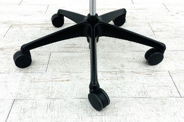 オカムラ コンテッサセコンダ 中古 2019年製 大型ヘッドレスト付き Contessa seconda コンテッサチェア 中古オフィス家具 ブラックの画像