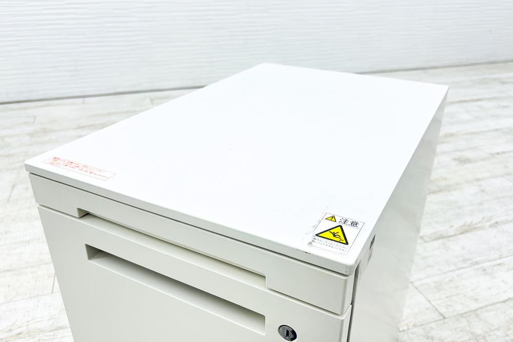 イトーキ スチールワゴン 3段ワゴン 中古 収納家具 袖机 脇机 ホワイト シリンダー錠 395/595/650の画像