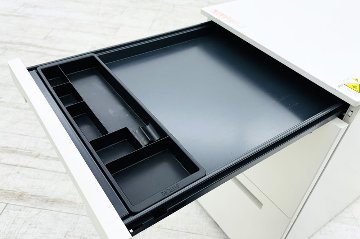 イトーキ スチールワゴン 3段ワゴン 中古 収納家具 袖机 脇机 ホワイト シリンダー錠 395/595/650の画像