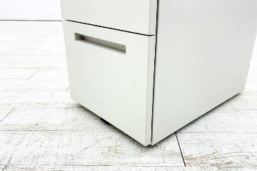 イトーキ スチールワゴン 3段ワゴン 中古 収納家具 袖机 脇机 ホワイト シリンダー錠 395/595/650の画像