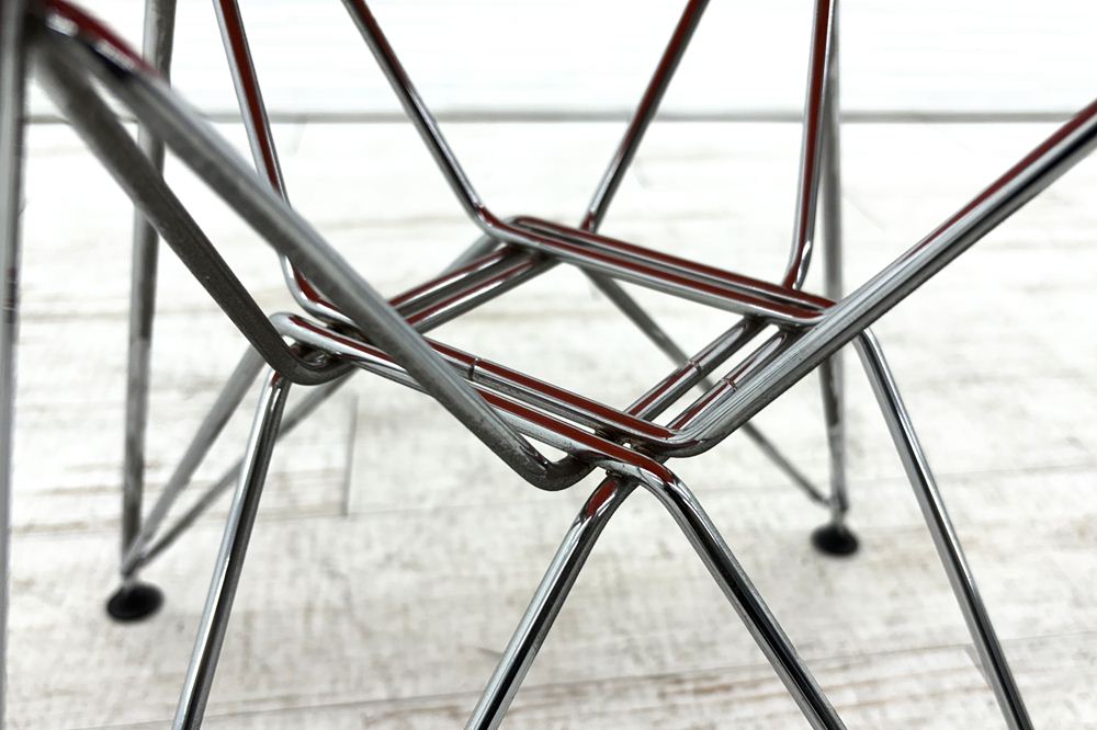 ヴィトラ イームズチェア 中古 Vitra Eames プラスチックサイドシェルチェア DSR クロームベース オレンジの画像