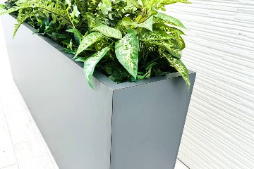 プラントボックス 造花付き 中古 フェイクグリーン 間地切り 中古オフィス家具 フラワースタンド 1830/250/635の画像
