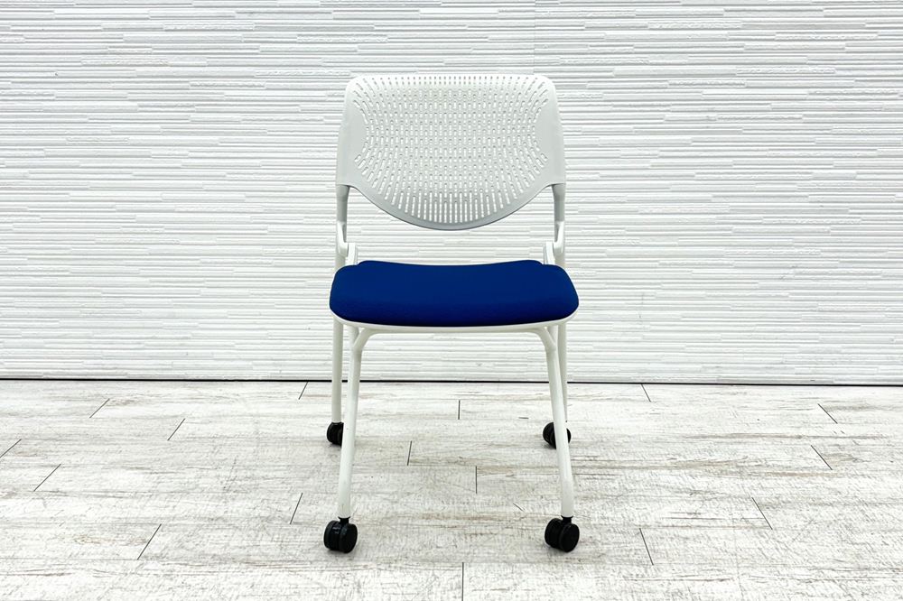 オカムラ ルナチェア 【4脚セット】 中古 ミーティングチェア 中古チェア 会議椅子 中古オフィス家具 81S1AY ブルーの画像