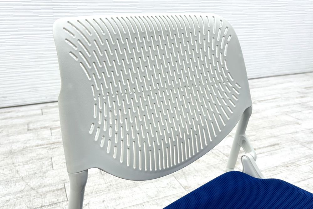 オカムラ ルナチェア 【4脚セット】 中古 ミーティングチェア 中古チェア 会議椅子 中古オフィス家具 81S1AY ブルーの画像