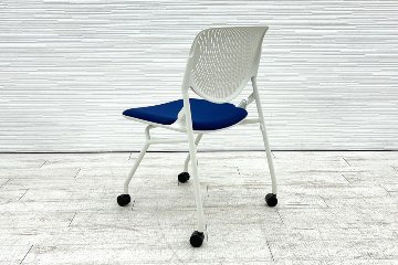 オカムラ ルナチェア 【4脚セット】 中古 ミーティングチェア 中古チェア 会議椅子 中古オフィス家具 81S1AY ブルーの画像