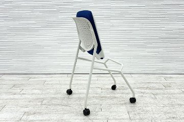 オカムラ ルナチェア 【4脚セット】 中古 ミーティングチェア 中古チェア 会議椅子 中古オフィス家具 81S1AY ブルーの画像