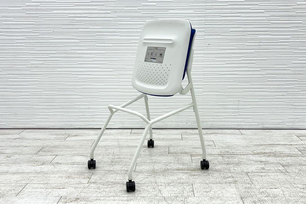 オカムラ ルナチェア 【4脚セット】 中古 ミーティングチェア 背パッド付 会議椅子 中古オフィス家具 81S1AZ ミディアムブルーの画像