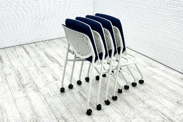 オカムラ ルナチェア 【4脚セット】 中古 ミーティングチェア 背パッド付 会議椅子 中古オフィス家具 81S1AZ ミディアムブルーの画像