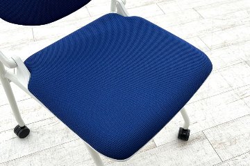 オカムラ ルナチェア 【4脚セット】 中古 ミーティングチェア 背パッド付 会議椅子 中古オフィス家具 81S1AZ ミディアムブルーの画像