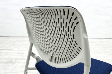 オカムラ ルナチェア 【4脚セット】 中古 ミーティングチェア 背パッド付 会議椅子 中古オフィス家具 81S1AZ ミディアムブルーの画像