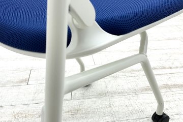 オカムラ ルナチェア 【4脚セット】 中古 ミーティングチェア 背パッド付 会議椅子 中古オフィス家具 81S1AZ ミディアムブルーの画像