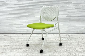 オカムラ ルナチェア 中古 ミーティングチェア 中古チェア 会議椅子 中古オフィス家具 81S1AY ライムグリーンの画像