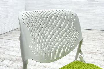 オカムラ ルナチェア 中古 ミーティングチェア 中古チェア 会議椅子 中古オフィス家具 81S1AY ライムグリーンの画像