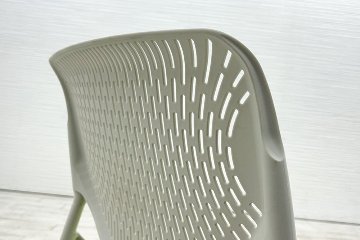 オカムラ ルナチェア 中古 ミーティングチェア 中古チェア 会議椅子 中古オフィス家具 81S1AY ライムグリーンの画像