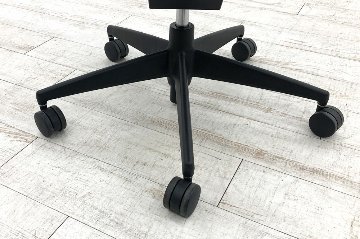 コクヨ ピコラチェア ローバック 中古 KOKUYO picora クッション 固定肘 中古オフィス家具 プルシアンブルーの画像