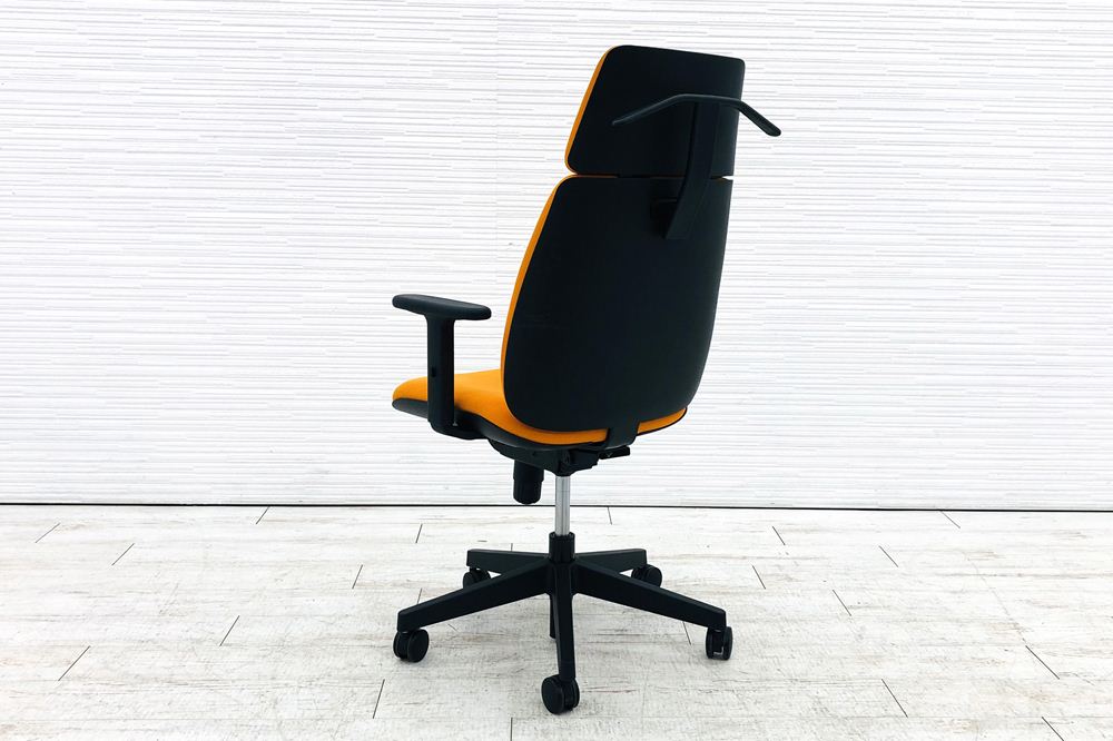 ユーチェア 中古 プラス PLUS Uチェア ハイバック 上下可動肘 中古オフィス家具 オレンジの画像