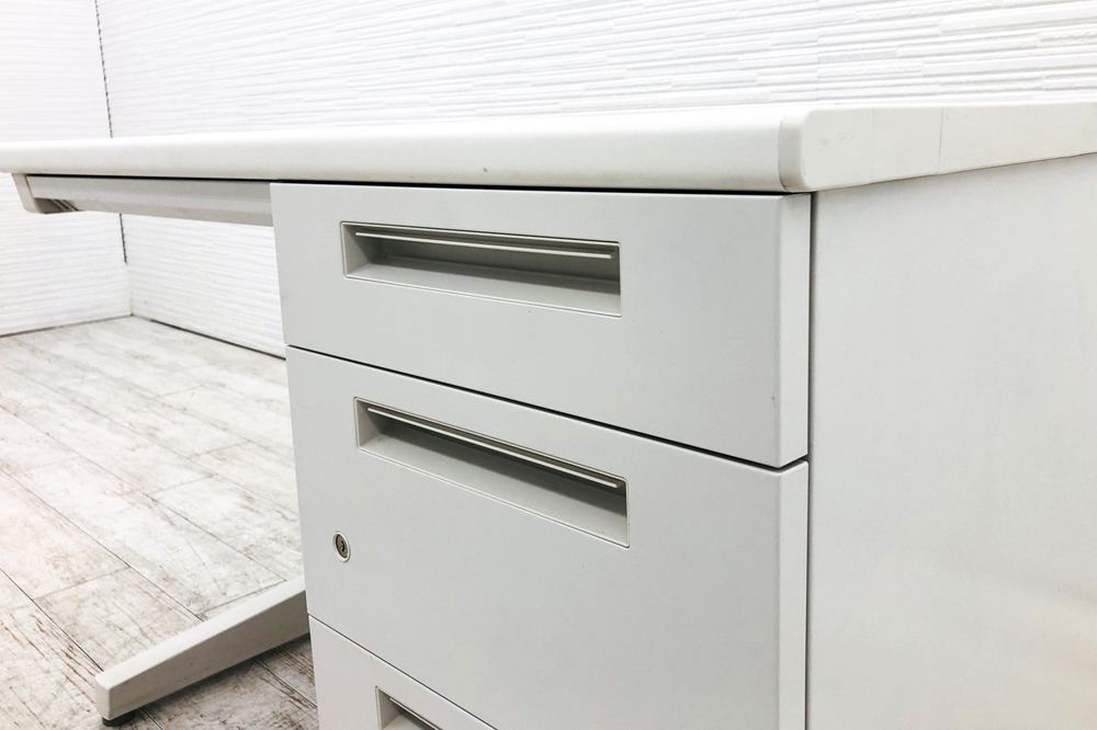 イナバ 片袖机 幅1000 中古 片袖デスク事務机 中古オフィス家具 ホワイト 1000/700/700の画像