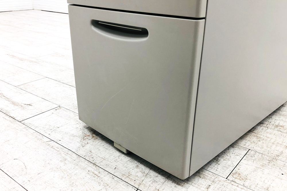 オカムラ SDシリーズ 3段袖机 脇机 中古 キャビネット 中古オフィス家具 シリンダー錠 グレー 400/700/700 高奥700用の画像