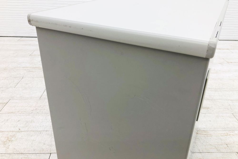 オカムラ SDシリーズ 3段袖机 脇机 中古 キャビネット 中古オフィス家具 シリンダー錠 グレー 400/700/700 高奥700用の画像