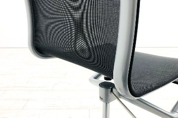 カッシーナ アリアス ローリングフレーム 中古 メッシュ 肘無 Cassina Alias ROLLINGFRAME ミーティングチェア 中古オフィス家具 ブラックの画像