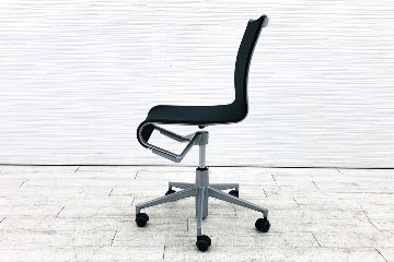 カッシーナ アリアス ローリングフレーム 中古 メッシュ 肘無 Cassina Alias ROLLINGFRAME ミーティングチェア 中古オフィス家具 ブラックの画像