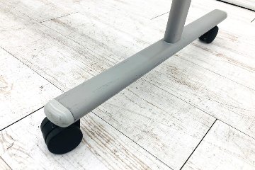 オカムラ ホワイトボード 中古 自立式ホワイトボード キャスター付 両面タイプ 中古オフィス家具 1900/600/1800の画像