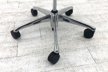 サブリナチェア 中古 オカムラ サブリナ Sabrina 2016年製 ハイバック メッシュ 中古オフィス家具 中古オフィスチェア C833BW-FSY9 レッドの画像