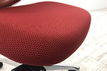 サブリナチェア 中古 オカムラ サブリナ Sabrina 2016年製 ハイバック メッシュ 中古オフィス家具 中古オフィスチェア C833BW-FSY9 レッドの画像