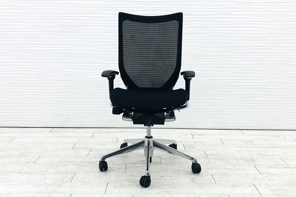 【ポリッシュ脚ピカピカ磨き有！】バロンチェア 中古 2019年製 オカムラ Baron ブラック 可動肘 ハイバック ポリッシュフレーム 中古オフィス家具 メッシュの画像