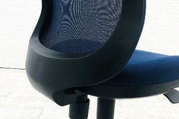 アイコ 中古 2020年製 ミドルバック 背メッシュ 中古オフィス家具 中古オフィスチェア 肘無チェアの画像