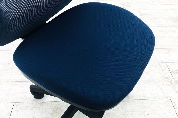 アイコ 中古 2020年製 ミドルバック 背メッシュ 中古オフィス家具 中古オフィスチェア 肘無チェアの画像