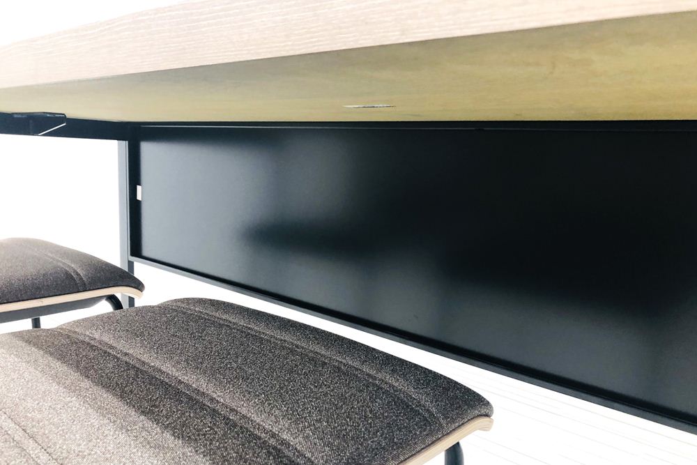 【4点セット】 オカムラ アルトピアッツァ スイープチェア ハイテーブル ハイチェア 中古オフィス家具 1800/450/1000の画像