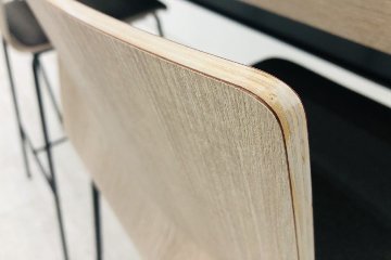 【4点セット】 オカムラ アルトピアッツァ スイープチェア ハイテーブル ハイチェア 中古オフィス家具 1800/450/1000の画像