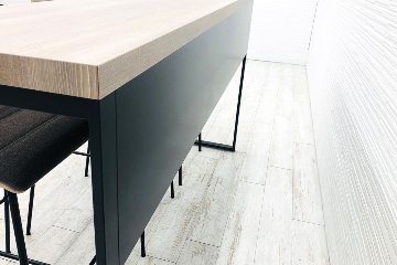 【4点セット】 オカムラ アルトピアッツァ スイープチェア ハイテーブル ハイチェア 中古オフィス家具 1800/450/1000の画像