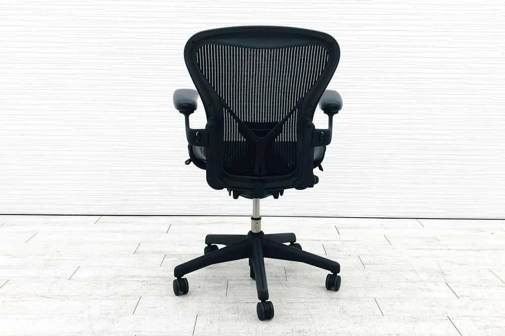 アーロンチェア 中古 Bサイズ ライト ハーマンミラー ポスチャーフィット Aeron Chairs Herman Miller 中古オフィス家具 肘ダイヤルの画像