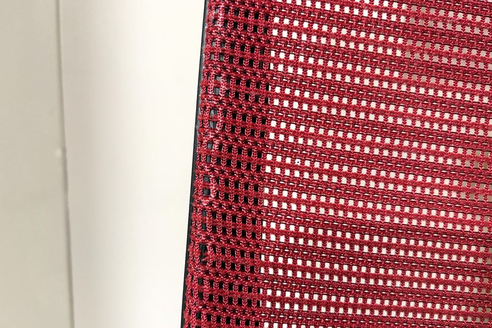 バロンチェア 中古 2020年製 オカムラ Baron 可動肘 ハイバック シルバーフレーム 中古オフィス家具 座クッション レッドの画像